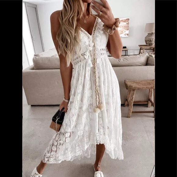 5 ⭐️ White New Boho Summer Lace Dress With Tassel Front - Picture 3 of 5